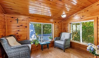 96 French St, Acton, ME 04001