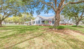 8916 Eastwood Dr, Abbeville, LA 70510