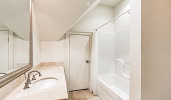 17744 Pecan Shadows Dr, Baton Rouge, LA 70810