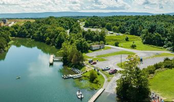 144 COWBIRD St, Lake Frederick, VA 22630