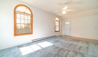 24 Homecrest Dr, Berlin, CT 06037