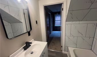 1127 Maplewood Ave, Ambridge, PA 15003