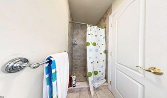 203 Cynwyd Dr, Absecon, NJ 08201