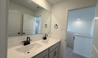 10911 Bop Ln, Adkins, TX 78101