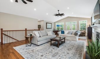 28 Blackstone Dr, Raymond, NH 03077
