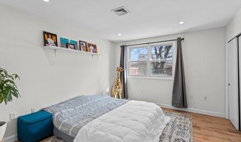 5257 Washington St 5257, Boston, MA 02132