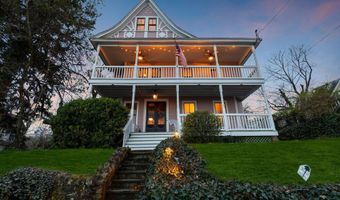 16 7th Ave, Atlantic Highlands, NJ 07716