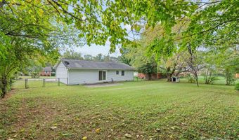 14 Fieldcrest Rd, Arden, NC 28704