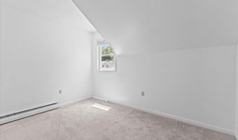 21 Hyde St 4, Burlington, VT 05401