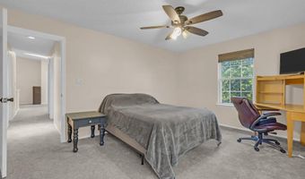 66 Iroquois Dr 24, Absecon, NJ 08201