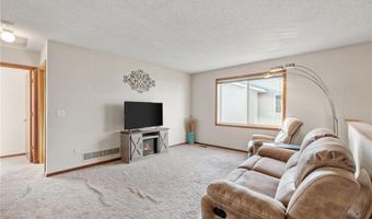 6364 Kahler Dr NE, Albertville, MN 55301