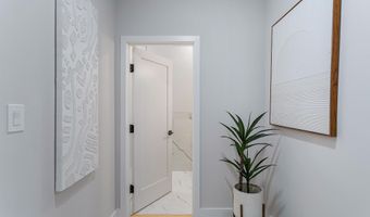 1516 E CAPITOL St NE, Washington, DC 20003
