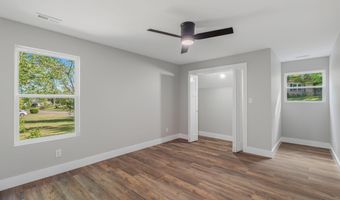 1512 Brentwood Dr, Athens, TN 37303