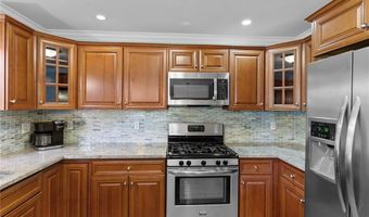 55 Vine St, East Greenwich, RI 02818