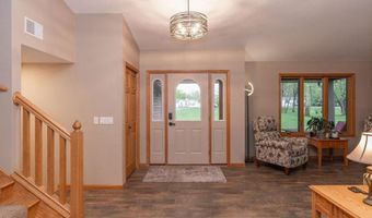 38177 Twin Oaks Dr, Avon, MN 56310