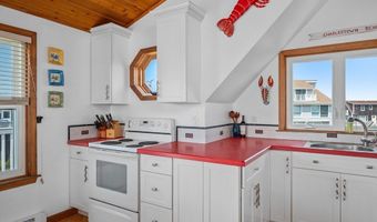 695 Charlestown Beach Rd, Charlestown, RI 02813