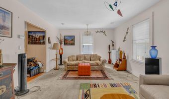 77 Center St, Bangor, ME 04401