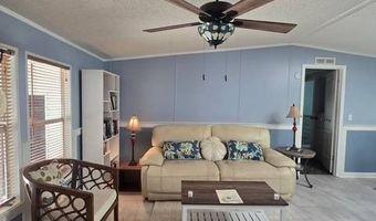 710 Royal Forest Dr, Auburndale, FL 33823