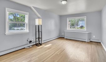 6 Briarwood Rd, Albany, NY 12211