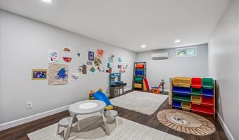 21101 CLARKSBURG Rd, Boyds, MD 20841