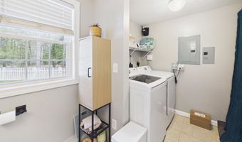 19 Deerwood Dr B, Amherst, NH 03031