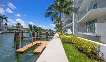 9400 W Bay Harbor Dr 101, Bay Harbor Islands, FL 33154