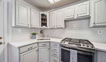 2452 ARLINGTON Ave, Abington, PA 19001