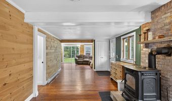 6 North Rd, Foster, RI 02825