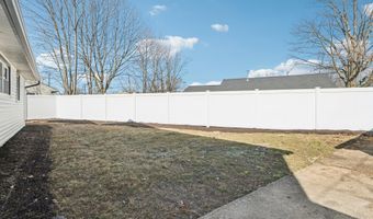 38 Somerset Rd E, Amityville, NY 11701