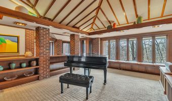 5140 Turtle Point Dr, Ann Arbor, MI 48105