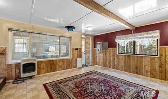 15 Little Donner Dr, Cascade, ID 83611