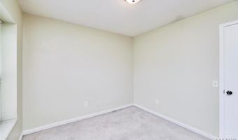 241 Valleyoak Ct, Ballwin, MO 63021