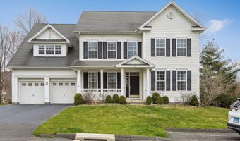 13 Independence Cir, Middlebury, CT 06762