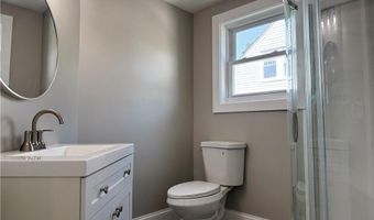 77 Ash St, Lincoln, RI 02865