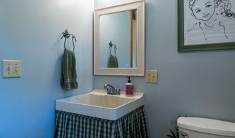 9 Kennebec Cir, Bath, ME 04530
