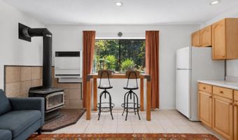 3750 Trout Gulch Rd, Aptos, CA 95003