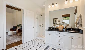 1611 Tippah Park Ct, Charlotte, NC 28205