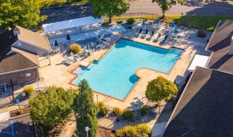 2 Morning Glory Ln, Whiting, NJ 08759