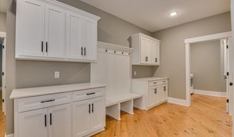 1199 Pawnee Dr, Lincolnton, GA 30817