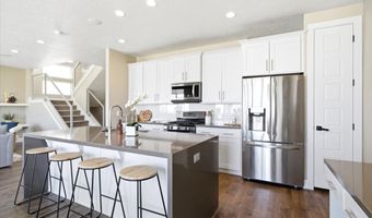 822 W STAR SPANGLED Dr, Bluffdale, UT 84065