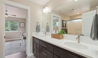2409 NE Robinson St, Bend, OR 97701
