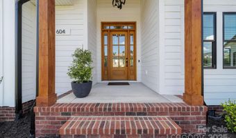604 Muirfield Dr, Albemarle, NC 28001