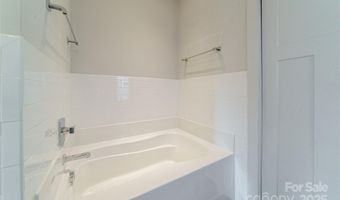 7318 Swans Run Rd, Charlotte, NC 28226