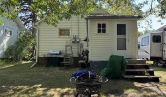 606 Ohmer St, Bottineau, ND 58318
