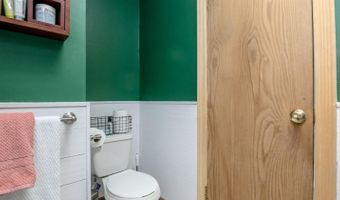 406 Manor Dr, Ann Arbor, MI 48105