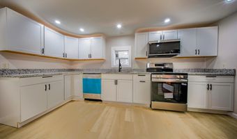 71 Pearl St, Bath, ME 04530