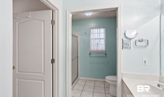 51678 Oakwood Dr, Bay Minette, AL 36507