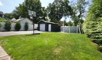26 Oneil St, Bergenfield, NJ 07621
