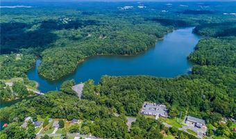 6101 Misty Valley Dr SE, Acworth, GA 30102
