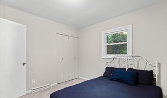 1015 N Maple Rd, Ann Arbor, MI 48103